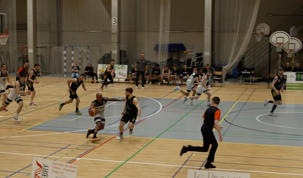 Basket R1 : Gembloux va en finale après un match haletant contre Fleurus (79 - 78)