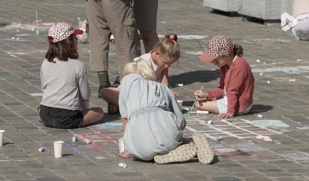 Le Color Day prend possession de la place de l'Hôtel de Ville de Gembloux