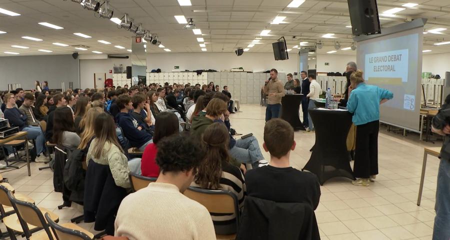 Le grand débat électoral des rhétos du Collège Saint-Guibert