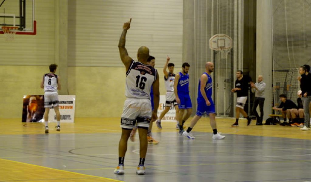 Basket R2 : Gembloux se fait peur mais arrache les deux derbys aux Sharks