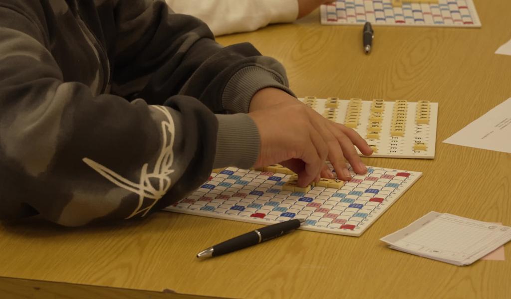 Le Scrabble attire les jeunes : plus de 100 finalistes se sont réunis à Gembloux