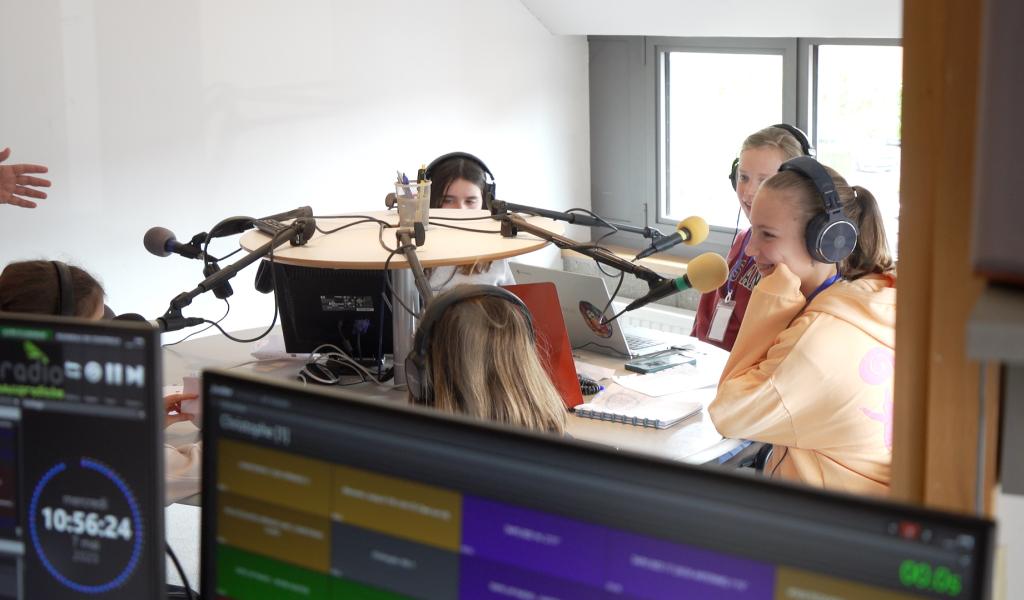 Des jeunes en stage avec UpRadio et le Foyer culturel de Perwez