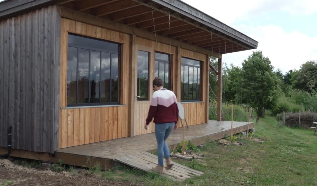À Bossière, une nouvelle cabane prend vie dans le jardin d'Ekikrok