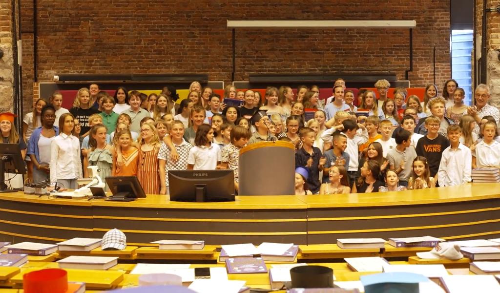 Remise des CEB aux élèves des écoles de Gembloux