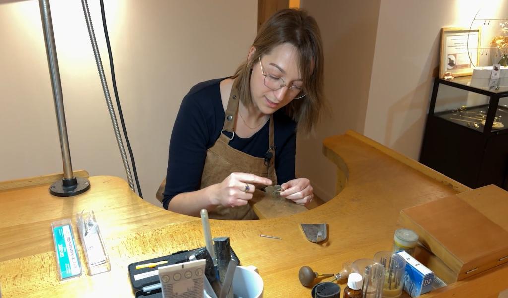 Portrait - Malorie Servotte, bijoutière à Éghezée