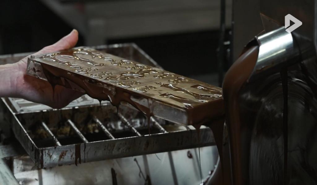 What the fact ? - Comment se fabriquent nos pralines au chocolat ?