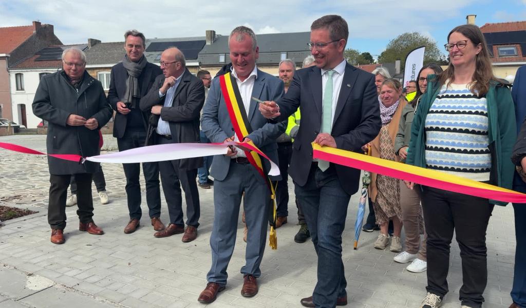 Perwez : inauguration des aménagements de l'Av. Wilmart et la Place du Marché