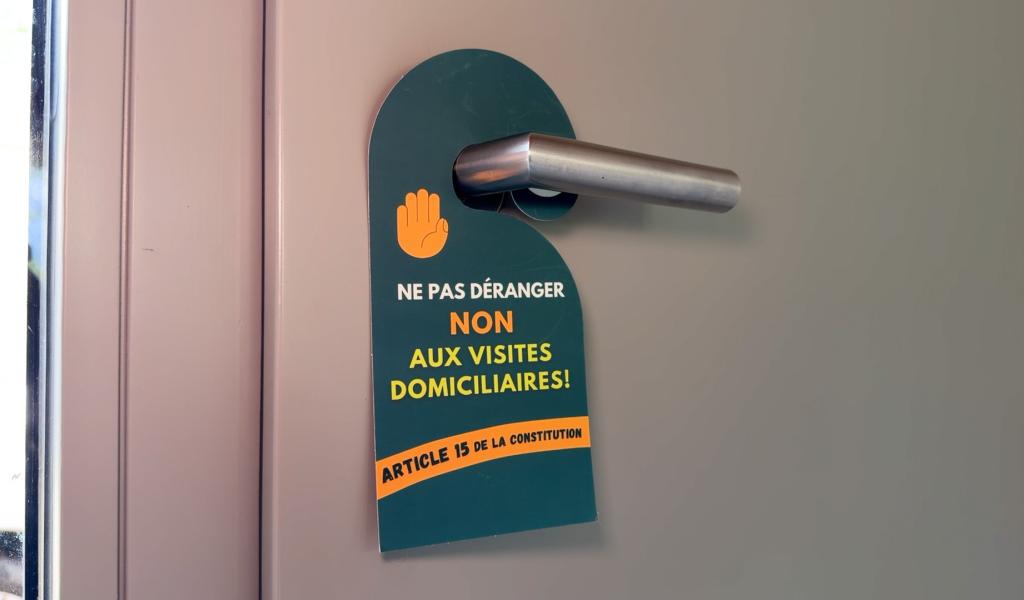 Gembloux : une interpellation citoyenne contre les visites domiciliaires
