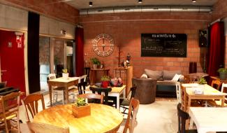 Le retour d'un café de village à Nil-Saint-Vincent