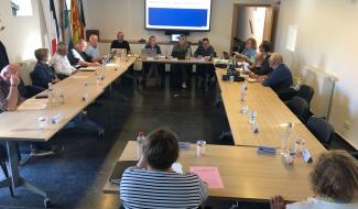 Chastre : compte dans le vert, prudence sur la dette