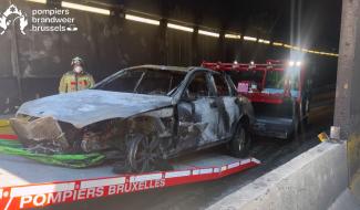 Voiture en feu : la mésaventure de Geneviève et les conseils des pompiers