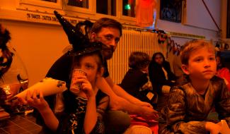 Des monstres, des contes et une fête d'Halloween familiale au CPAS de Perwez