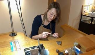 Portrait - Malorie Servotte, bijoutière à Éghezée