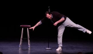À Perwez, Dan Gagnon teste un stand-up pour enfants inédit