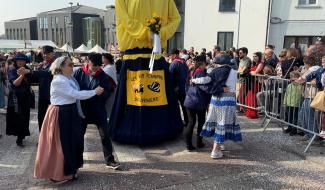 10 ans de carnaval à Gembloux : les Vîs Tchapias étaient au rendez-vous