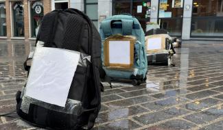 Gembloux : des cartables alignés pour sensibiliser au harcèlement