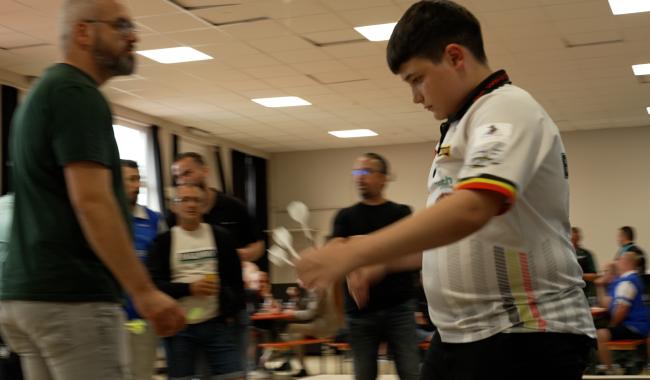 Fléchettes : Yanis Quettier, le futur de la discipline, est Perwézien