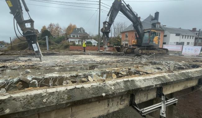 Gembloux : la démolition du pont de chemin de fer durera tout le week-end