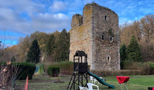 Site de la tour d'Alvaux : le projet d'un couple passionné