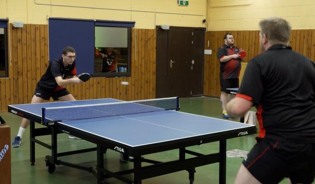 Tennis de table D1B Namur : Mazy-Spy mène une saison de rêve en conclusion du premier tour