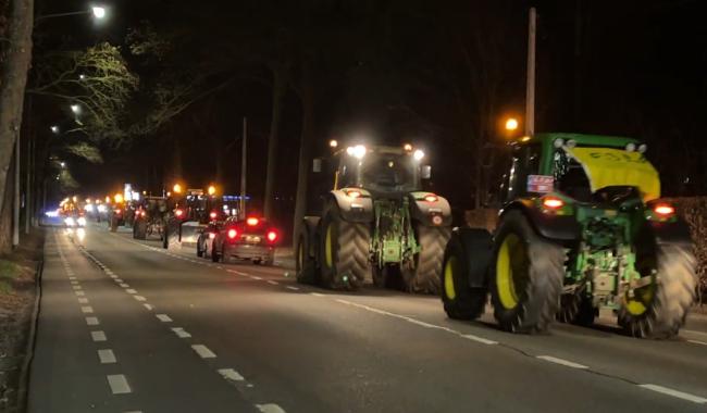 Halte au Mercosur : départ de Gembloux pour une cinquantaine d'agriculteurs