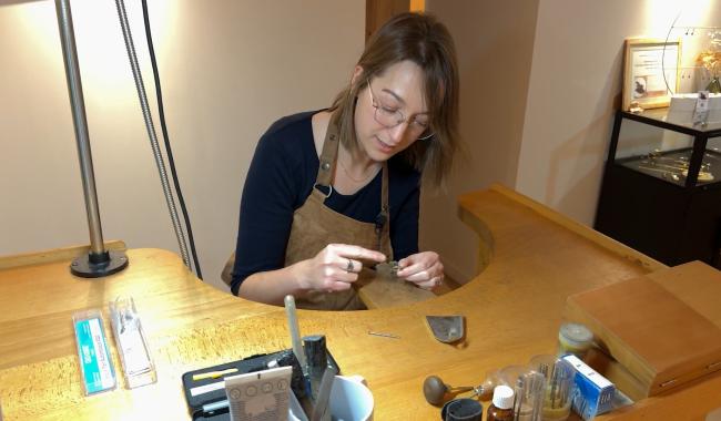 Portrait - Malorie Servotte, bijoutière à Éghezée