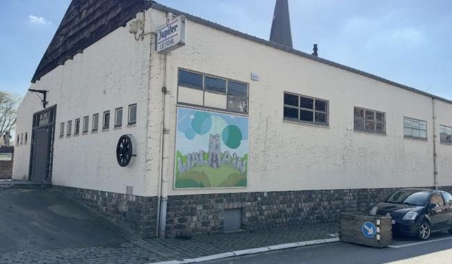 Un bout du Fenil à emporter : l'institution solde ses souvenirs