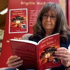 "Lisez-vous le belge?" : la Gembloutoise Brigitte Wolf sélectionnée avec son livre "Sois forte!"