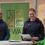 Une note pour moins de pesticides remise à la Ministre wallonne de l’Agriculture à Perwez