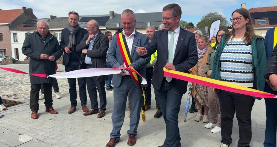 Perwez : inauguration des aménagements de l'Av. Wilmart et la Place du Marché
