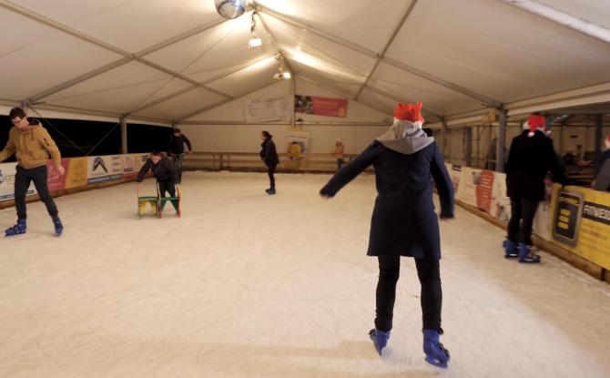 La patinoire de glace est de retour aux Hivernales de Gembloux!