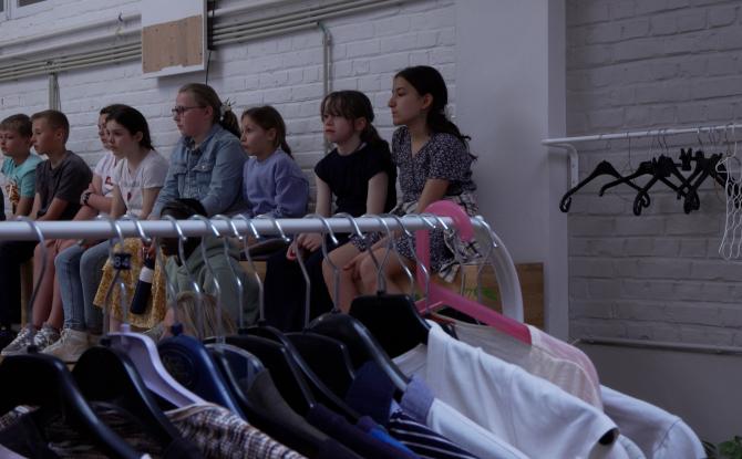 Des élèves de primaire sensibilisés à l'industrie textile à Gembloux