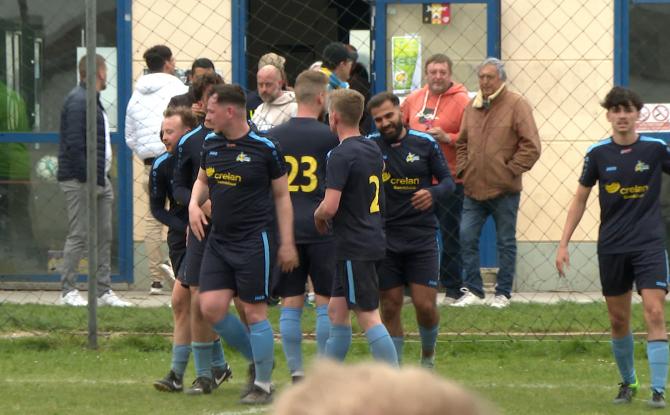 Les bleus aux portes du paradis, les verts en P4