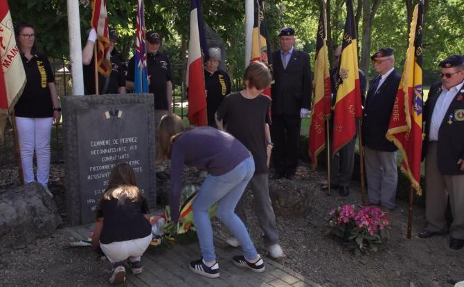 De retour de congé, les élèves de Malèves commémorent la Libération.