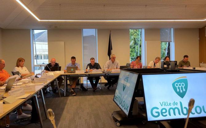 Le conseil communal de Gembloux vote une motion de soutien à Canal Zoom à l'unanimité