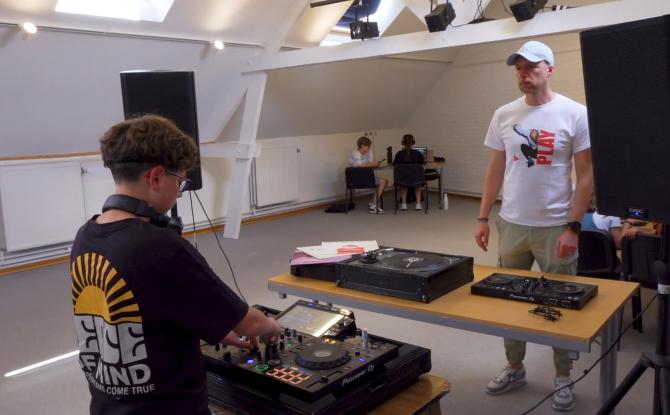 De jeunes DJ mixeront au Perwez'stival au terme d'un stage