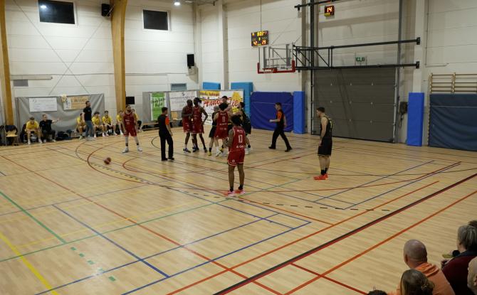 Basket R2 : Mazy-Spy continue sa série de victoire face à Schaerbeek (72-55)