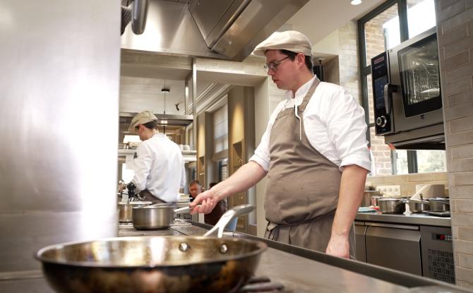 À Perwez, Basile De Wulf élu "Jeune Chef de l'Année" par le Gault & Millau 2026