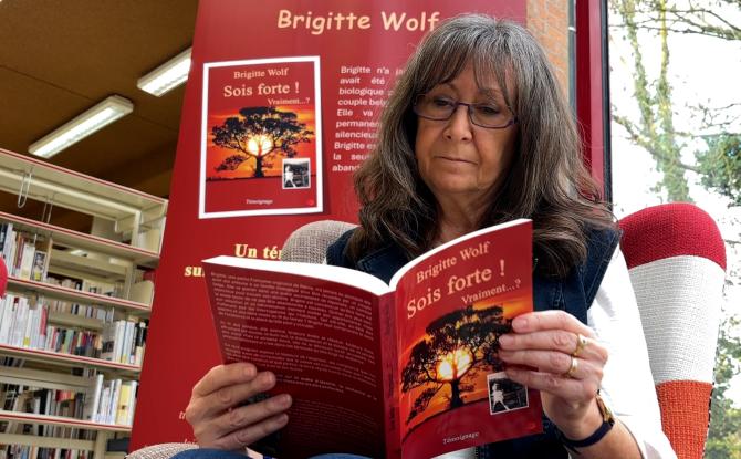 "Lisez-vous le belge?" : la Gembloutoise Brigitte Wolf sélectionnée avec son livre "Sois forte!"