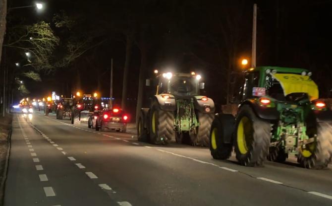 Halte au Mercosur : départ de Gembloux pour une cinquantaine d'agriculteurs