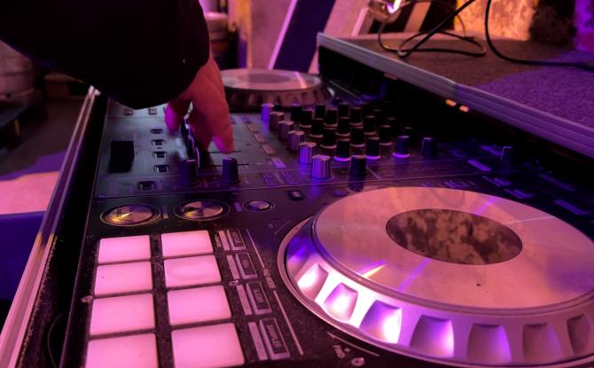 Nouvel An : un conseiller communal mixe pour la Saint-Sylvestre