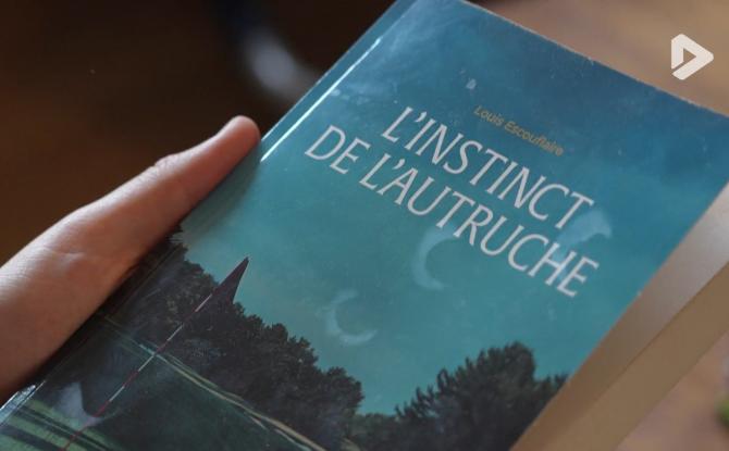 « L’instinct de l’autruche » : le premier roman de Louis Escouflaire, écrivain gembloutois