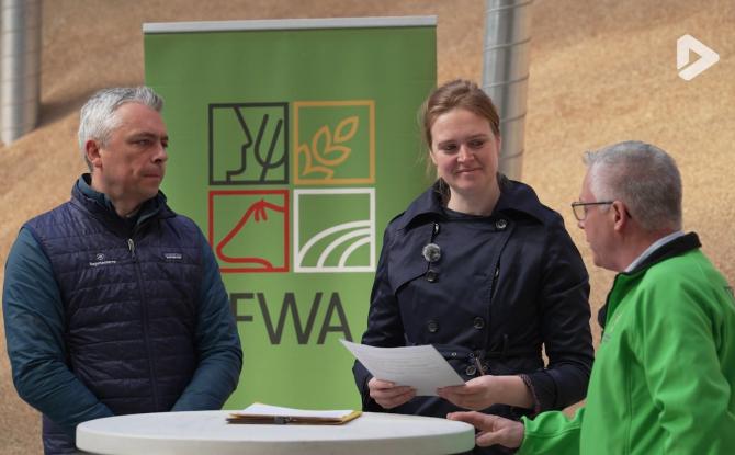 Une note pour moins de pesticides remise à la Ministre wallonne de l’Agriculture à Perwez