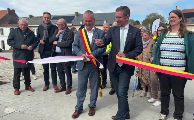 Perwez : inauguration des aménagements de l'Av. Wilmart et la Place du Marché